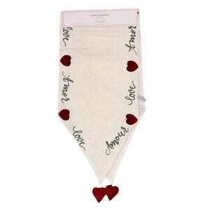 Cupcakes & Cashmere Love Amour Hearts Table Runner Woven Valentine’s Day 16x72